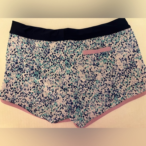 EDDIE BAUER RUNNING GIRLS SHORTS SIZE L. (14-16) - Picture 3 of 4